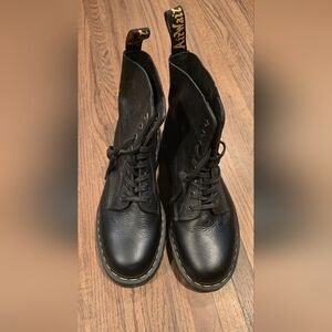Mens Dr. Martin's Boots Sz 11